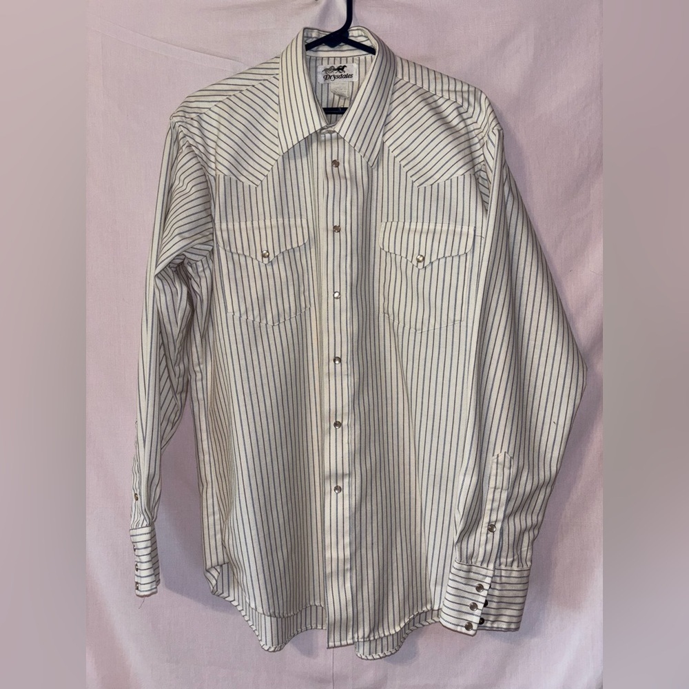 White and Black Casual Button Down Shirt with Classic Western Design
